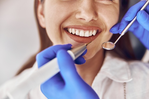Getting Professional Teeth Whitening After Braces